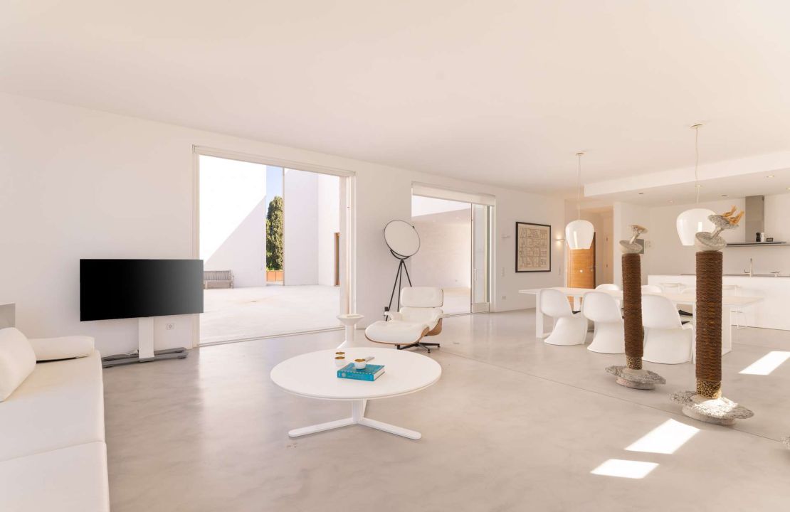 Architektur-Ikone am Tor zu Búger: Wo Design auf dörfliche Idylle trifft